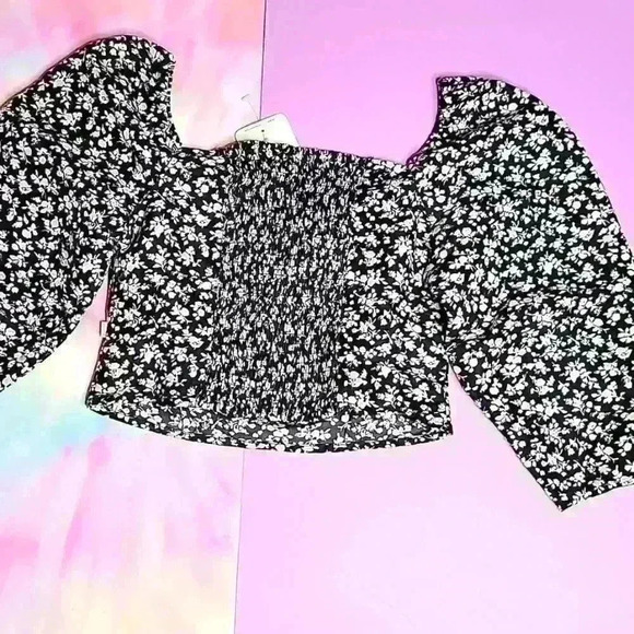 Levi's Cropped Sleeves Top - Picture 5 of 6